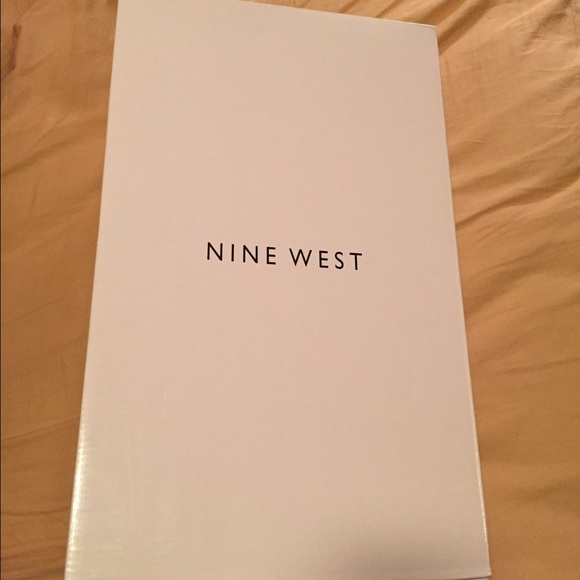 Size 5 black Nine West boots