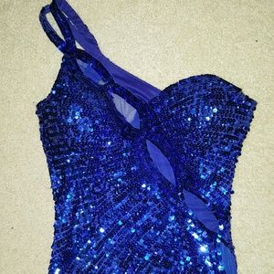 Mac Duggal prom dress size 4