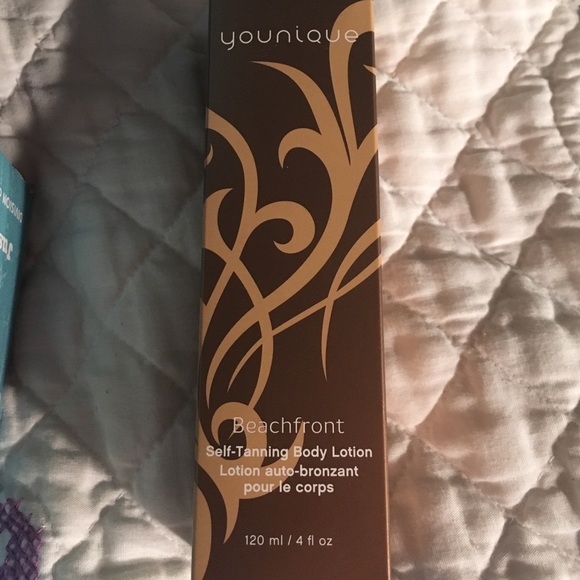 Younique self tanning body lotion - Picture 1 of 1