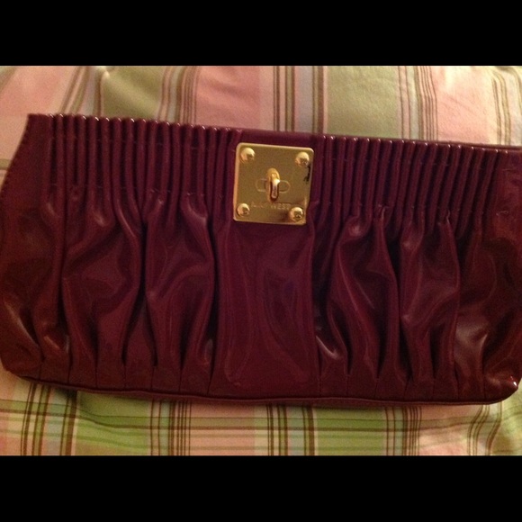 Purse - Picture 1 of 2