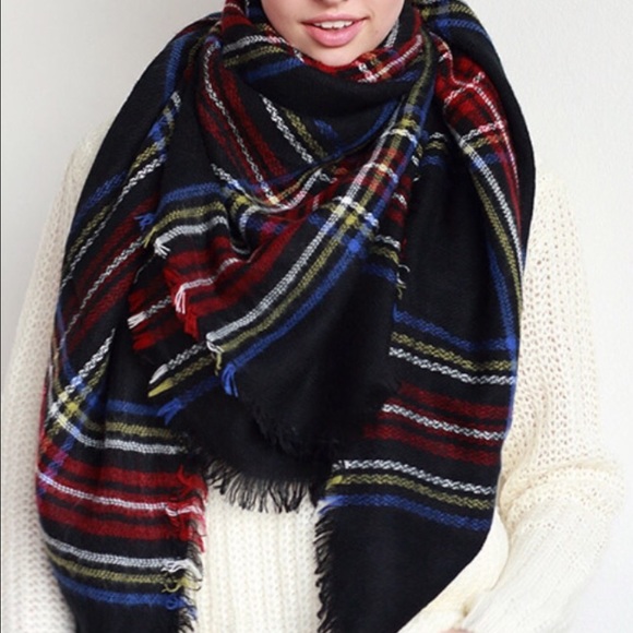 Black Blanket Scarf