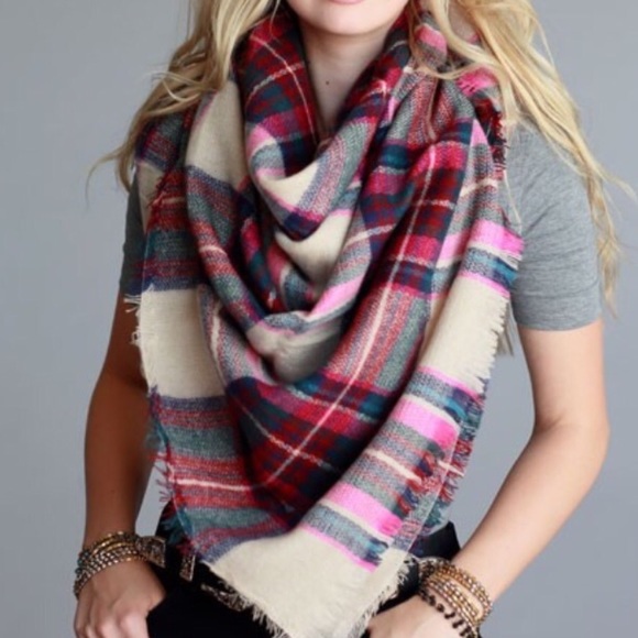 Fuchsia Blanket Scarf