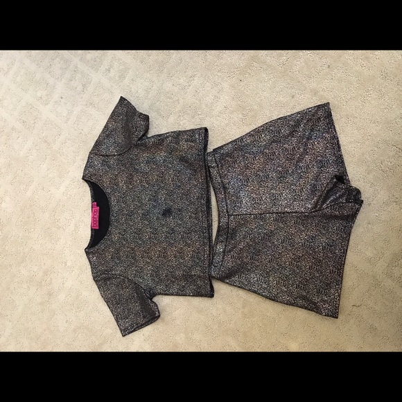 short set! - Picture 1 of 3