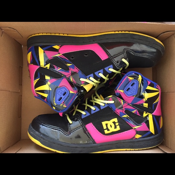 DC Sneakers