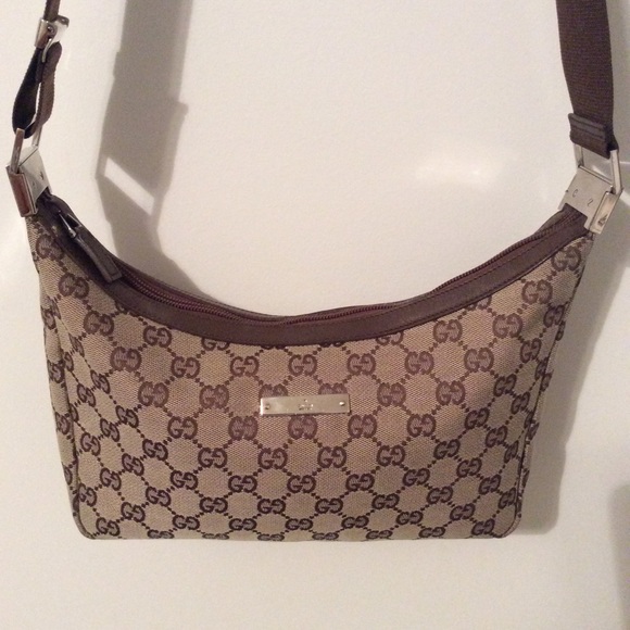 Auth Gucci Monogram Crossbody Bag (Hobo)