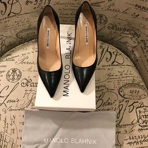 Manolo Blahnik* Black* BB* Manolo Blahnik* Black* BB*