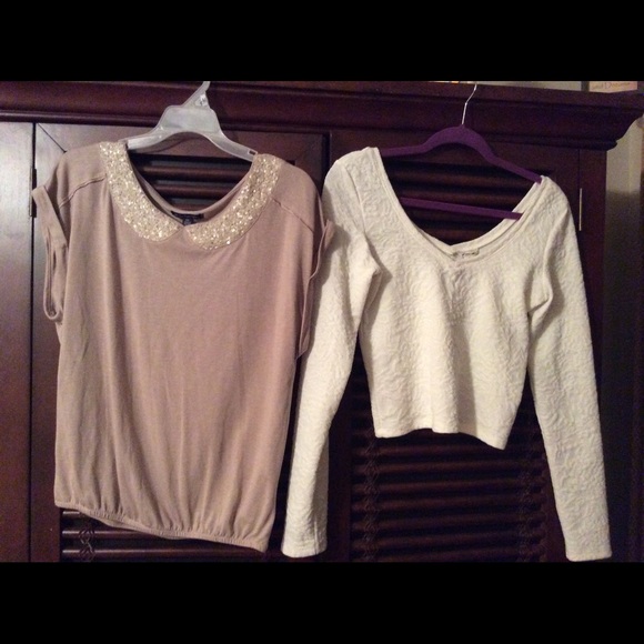 2 mediumtops 1 -American Eagle & 1 - Bethany Mota