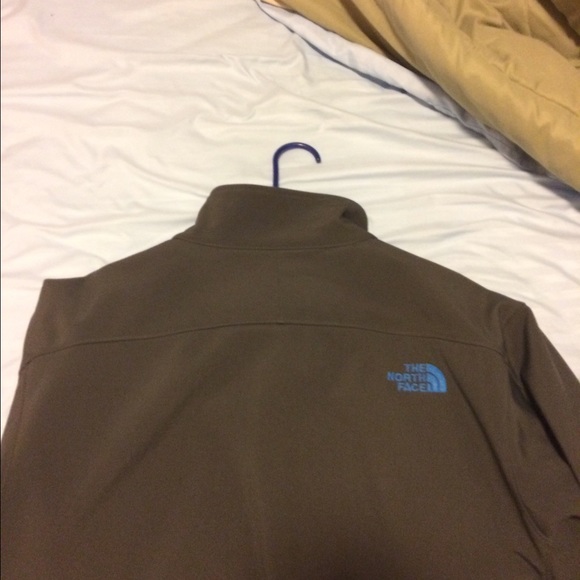 North face jacket - Picture 2 of 3
