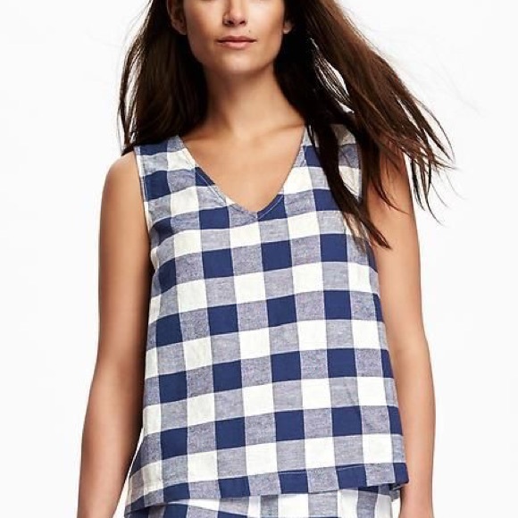 Cropped Button-Back Tank