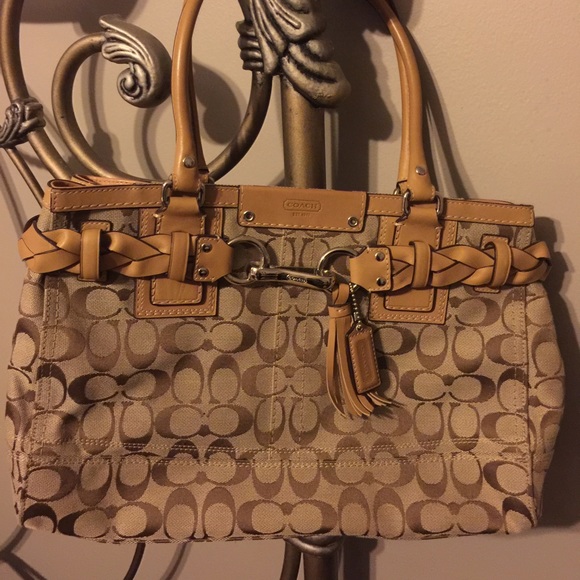 💯Authentic Coach satchel, Excellent condition