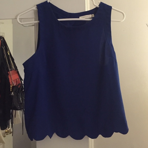 Scalloped tank size small