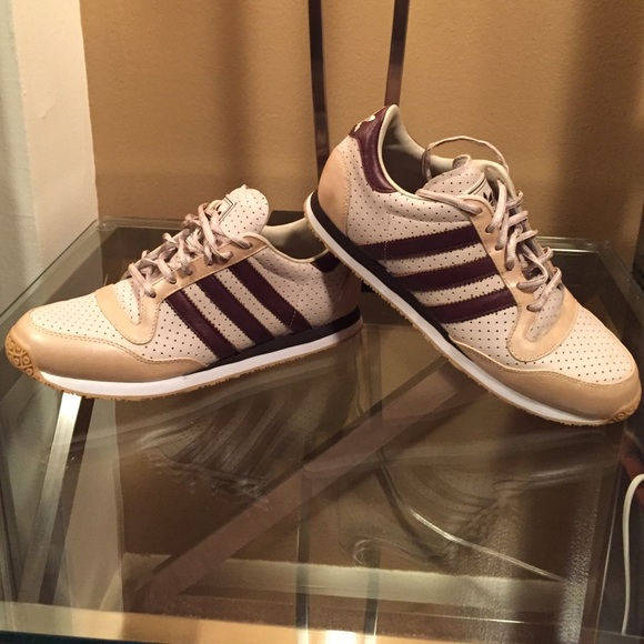 Adidas Shoes - Cream/Brown Adidas