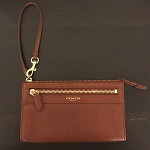 Coach Wristlet! Worn Once. Fits iPhone 6 & 7!