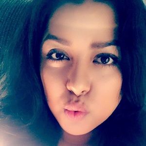 Meet your Posher, Noemi