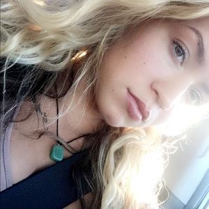 Meet your Posher, Jade