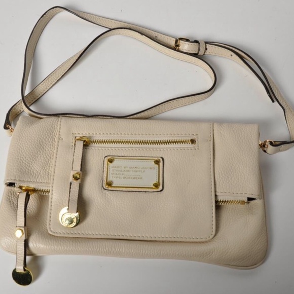 Marc by Marc Jacobs Handbags - 😍 Marc Jacobs Beige cross body bag