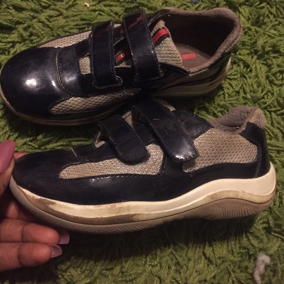 Prada - Picture 3 of 4