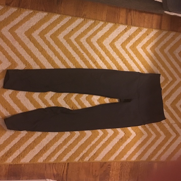 Lulelemon leggings with mesh panels