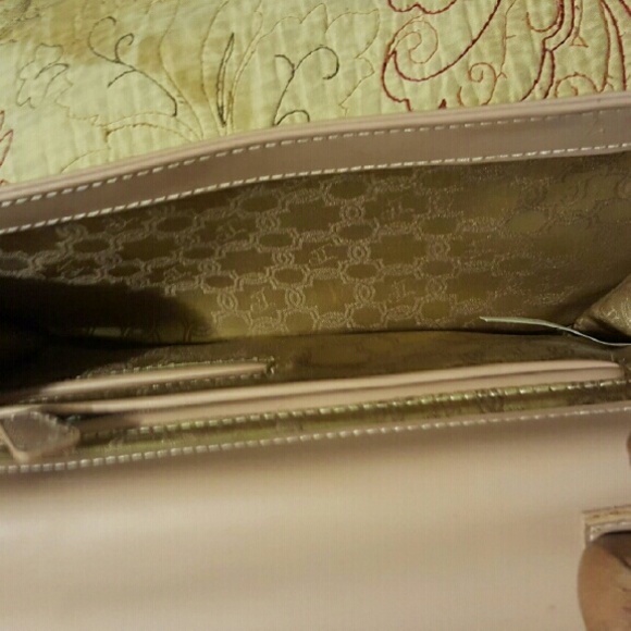 HANDBAG - Picture 2 of 4