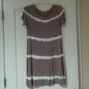 Juniors T-shirt dress