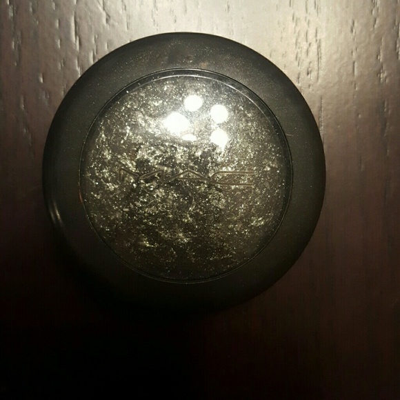 MAC Smutty Green Eyeshadow - big size