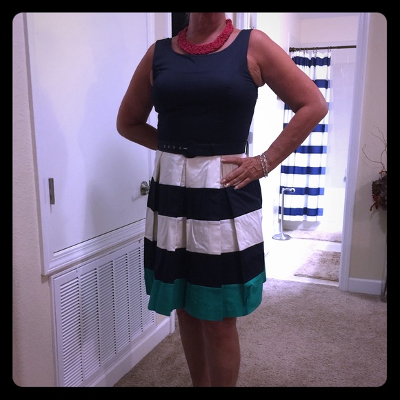 Banana Republic Dresses & Skirts - Banana Republic fit and flare dress!