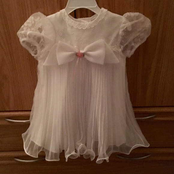 Precious Flower Girl Dress and Hair Clip 🌺 - Picture 3 of 8