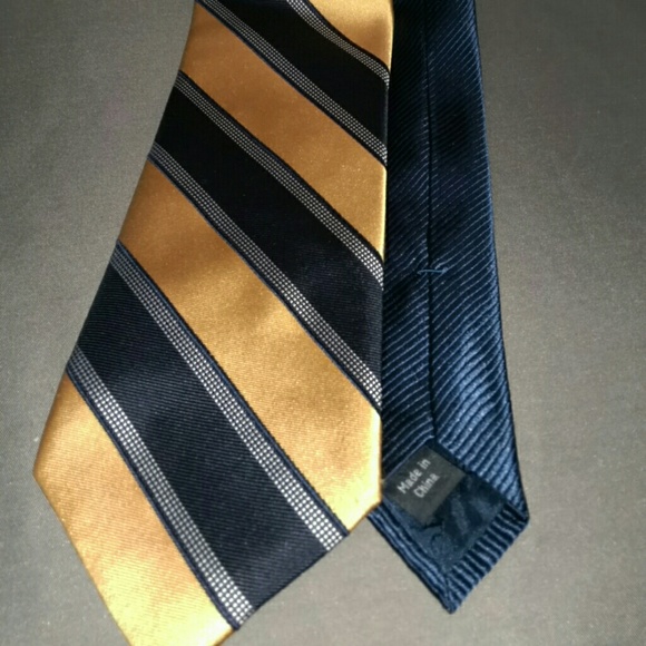 Tommy Hilfiger Tie - Picture 2 of 3