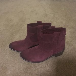 Lucky Brand Cranberry Booties