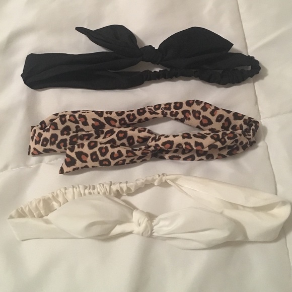 Accessories - Lot of 3 headbands