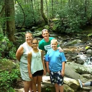 Meet your Posher, Dina