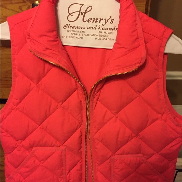 J Crew Factory quilted excursion vest size medium