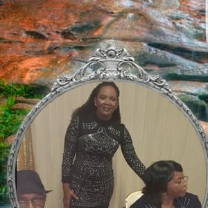 Meet your Posher, Pamela