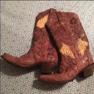 Corral cowboy boots!