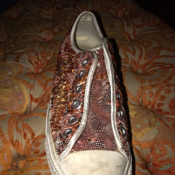 Converse sparkle sneakers low tops