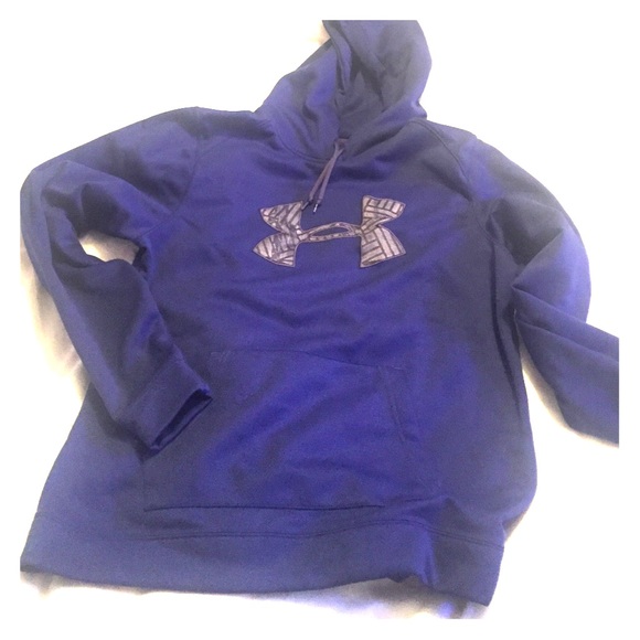 Under Armour hooded sweatshirt - woman's