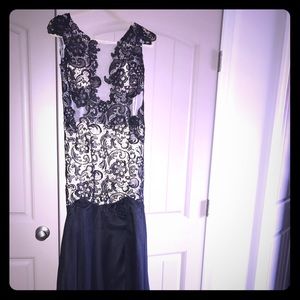 Brand New Prom/Ball dress Never worn