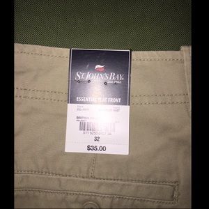 NWT! ST JOHNS BAY KHAKI SHORTS