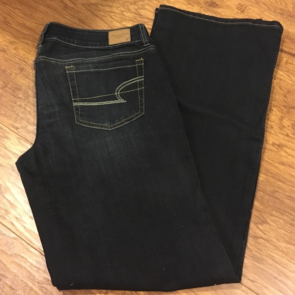 American Eagle Favorite Boyfriend Jeans Size 10