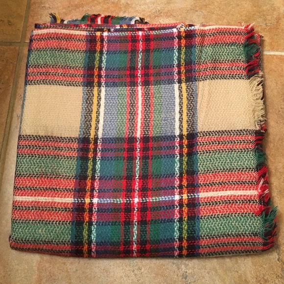 ❤HOST PICK❤️Plaid Blanket Scarf - Picture 4 of 4