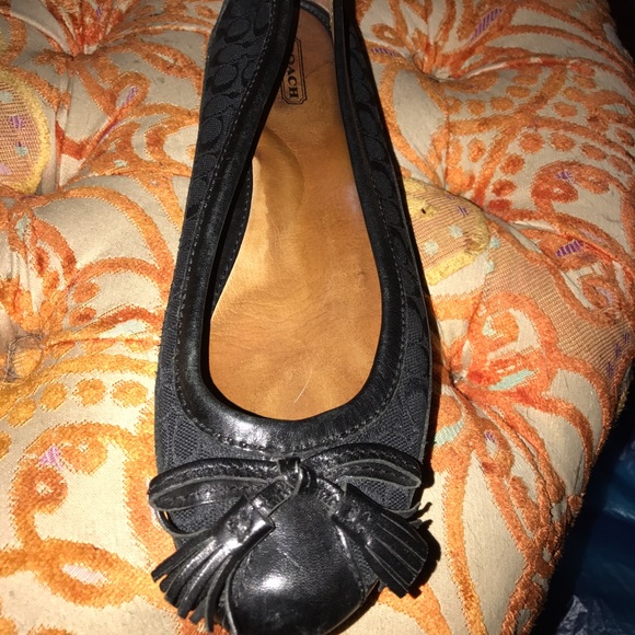 Coach flats black
