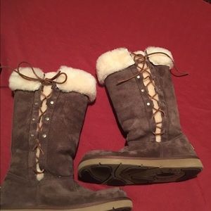 Ugh Boots!  Tall brown lace up boots size 7