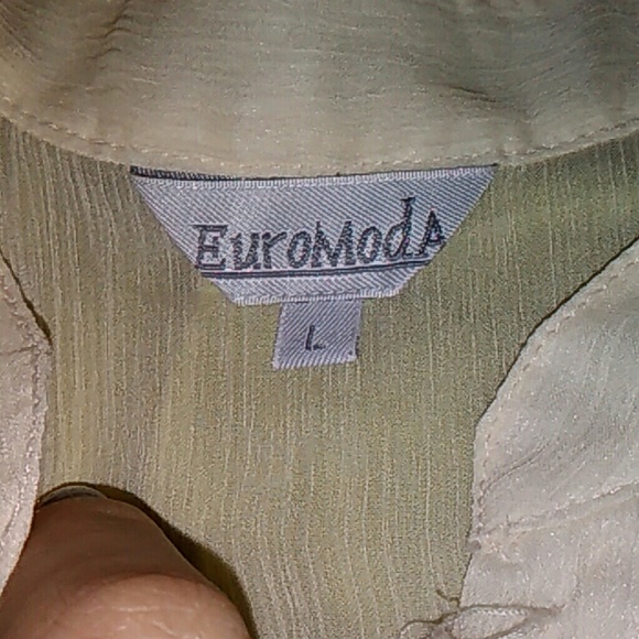 EuroModA Ruffled Blouse - Picture 2 of 4