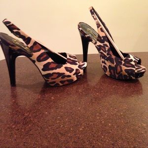 Jessica Simpson Platform Slingback