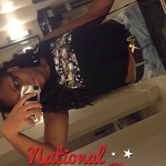 Meet your Posher, Ashley