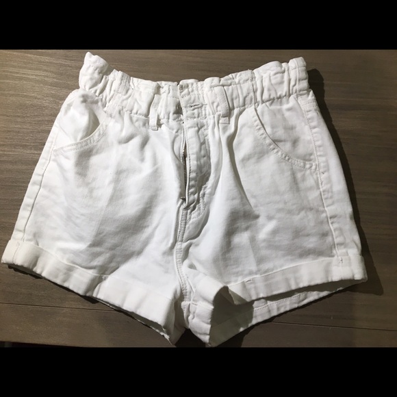 Mom style white high waisted shorts - Picture 2 of 2