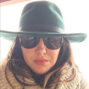 Meet your Posher, Charley