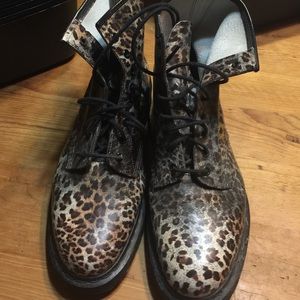 Dr. Martens! Rare cheetah print!