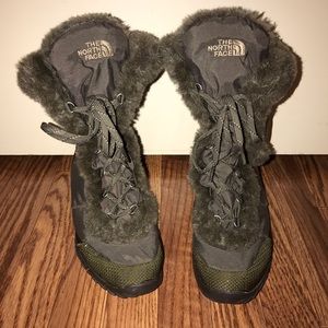 Women's Nuptse Fur Northface winter boots, sz 8.5