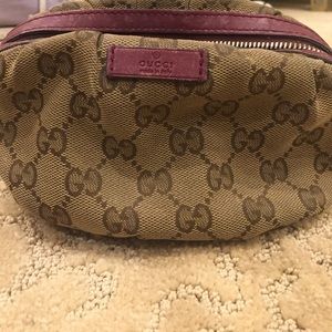 Small Gucci cosmetic bag